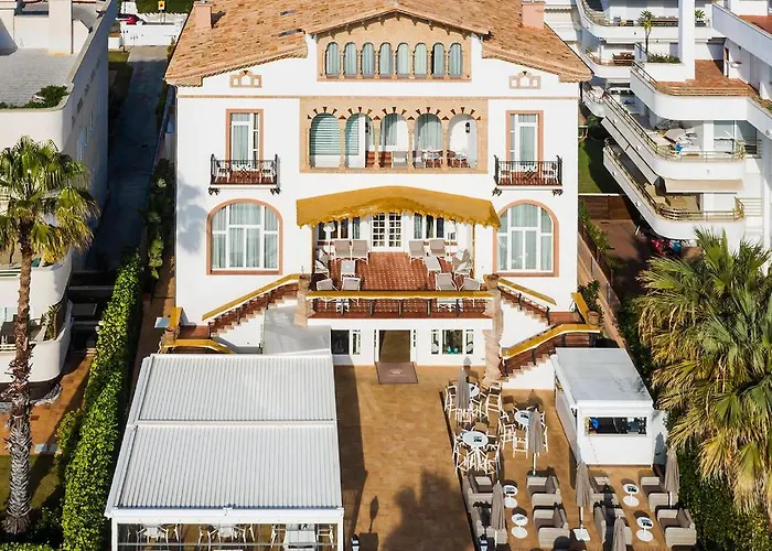 מלון Casa Vilella 4* Sup