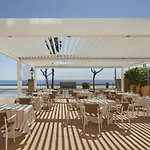 Casa Vilella 4* Sup מלון
